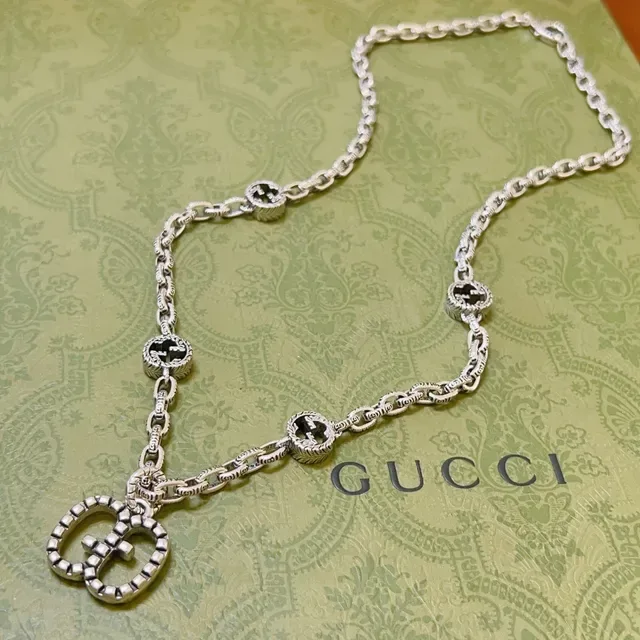 Gucci GG Marmont Silver Green Interlocking Double-G Charms Twisted-Link Chain Necklace 2