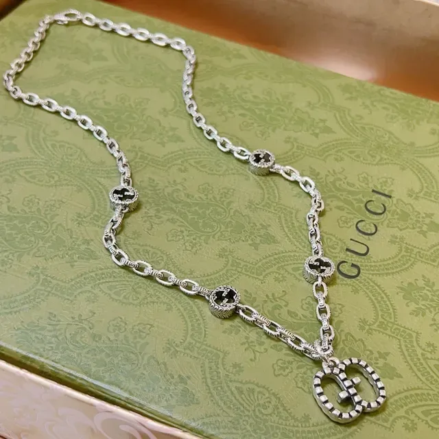 Gucci GG Marmont Silver Green Interlocking Double-G Charms Twisted-Link Chain Necklace 6