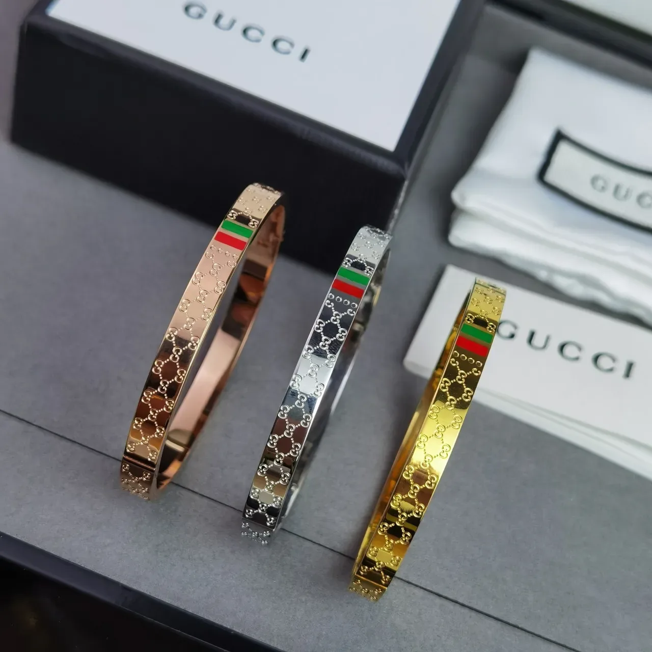 Gucci GG Marmont Silver Red Engraved Monogram Italian Flag Stripe Bracelet 7