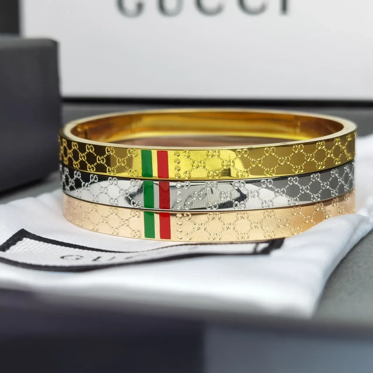 Gucci GG Marmont Silver Red Engraved Monogram Italian Flag Stripe Bracelet 9