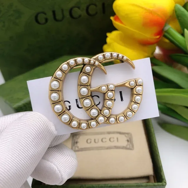 Broche Gucci GG Perles Or Blanc Motif Interlocking G 2