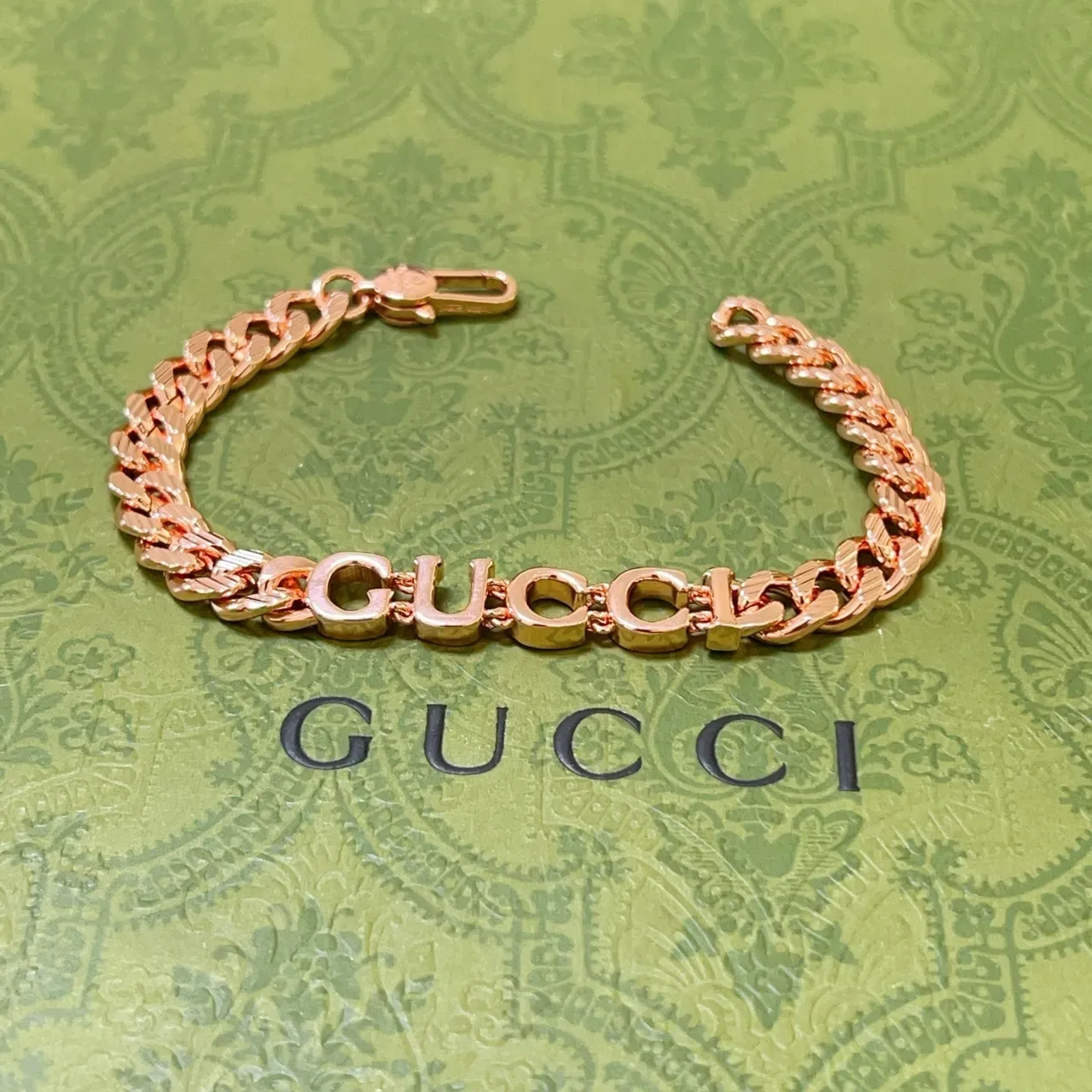 Gucci Gold Chunky Curb Chain Block-Letter Logo Bracelet 6