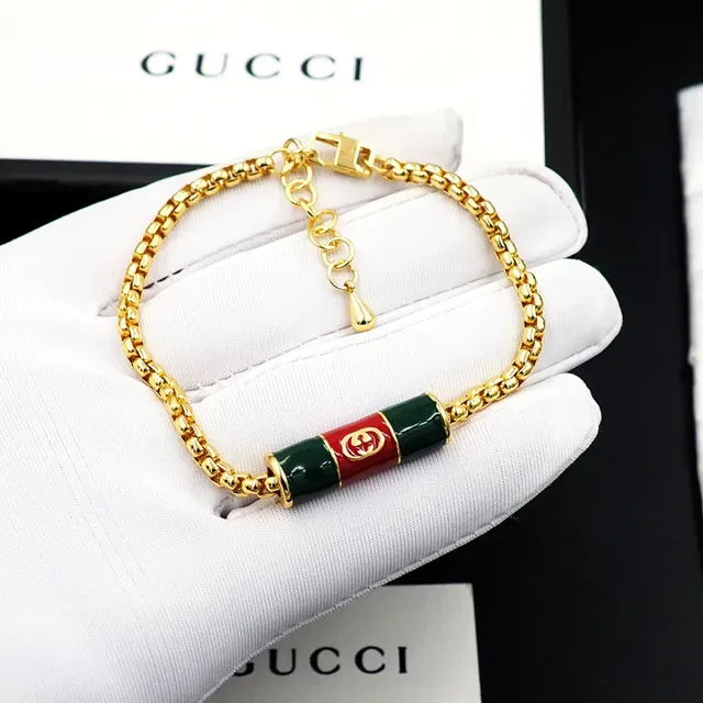 Gucci गोल्ड रेड कर्ब चेन एनामेल सिलेंडर चार्म ब्रेसलेट 5