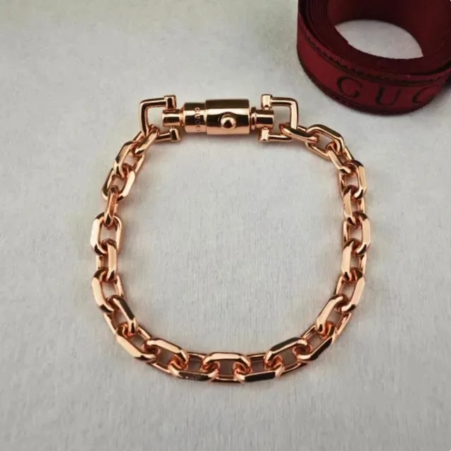 Gucci Gold Silver Layered Curb Chains Rectangular Toggle Clasps Necklace 2