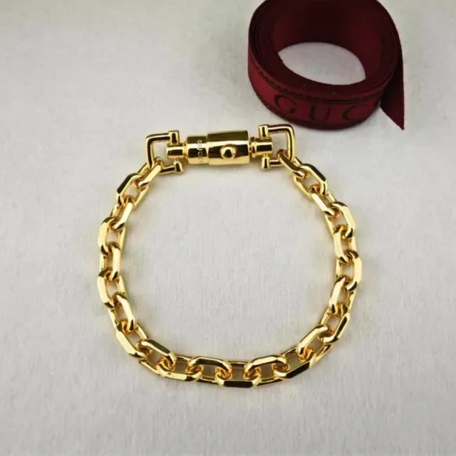 Gucci Gold Silver Layered Curb Chains Rectangular Toggle Clasps Necklace 3