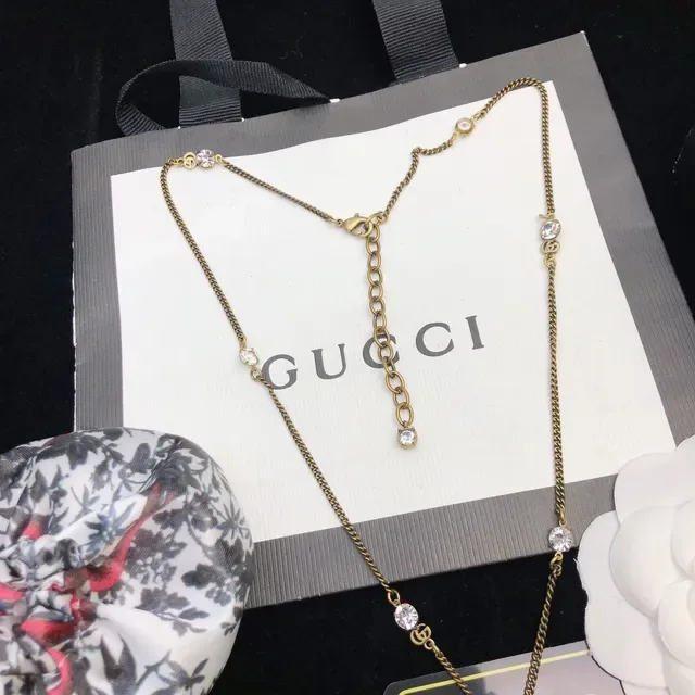 Gucci Chaîne d'Or avec Pendentif Ancre Blanc 4