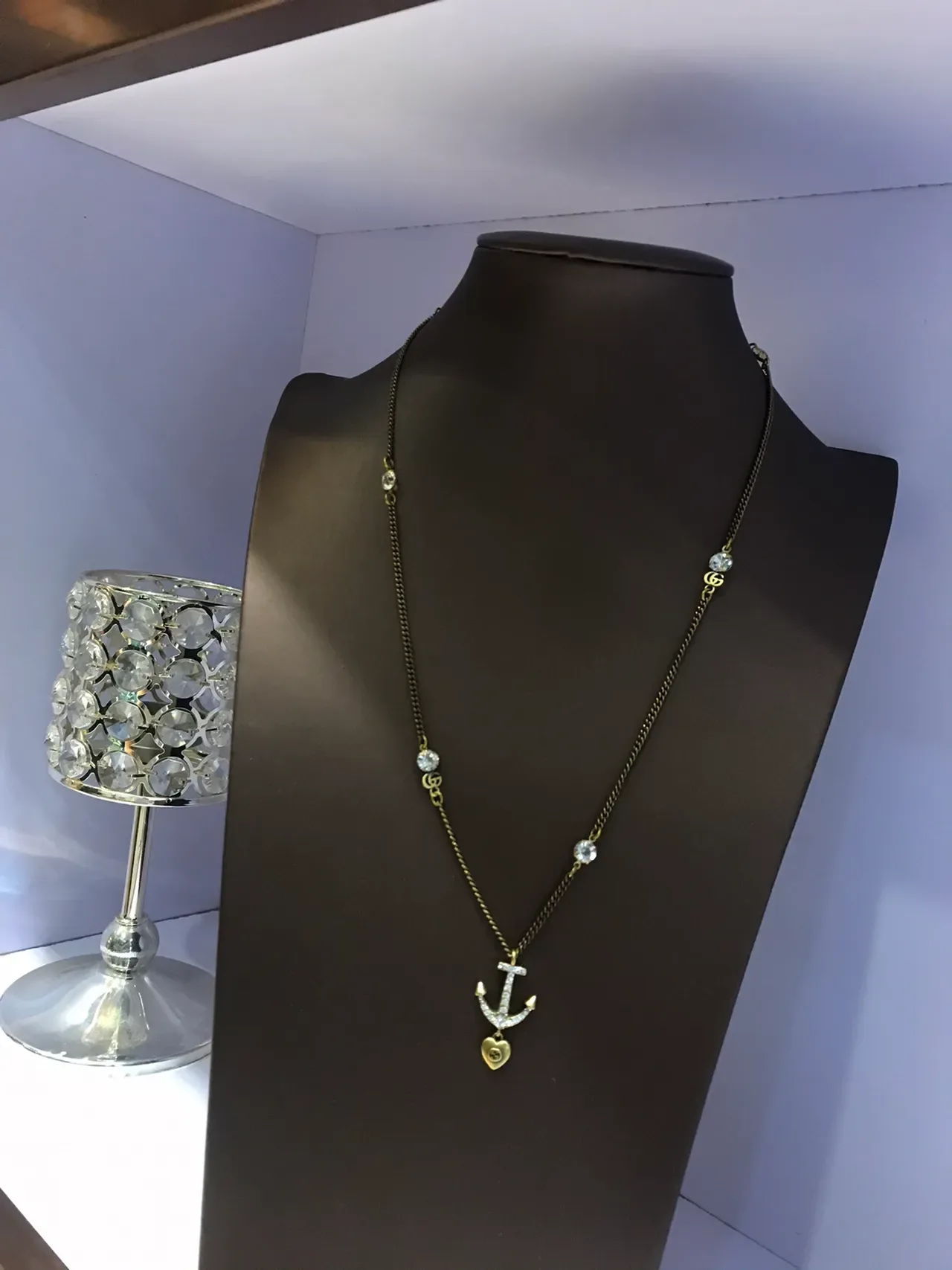 Gucci Chaîne d'Or avec Pendentif Ancre Blanc 7