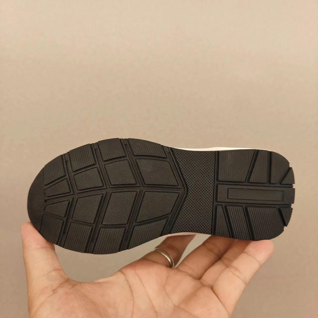 Gucci Gray Black Layered Mesh And Synthetic Upper Sculpted Chunky Midsole Lifestyle Sneakers 11