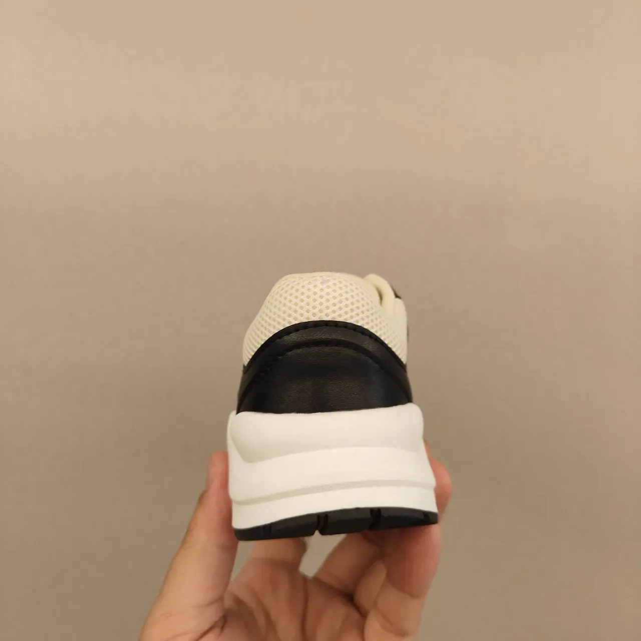 Gucci Gray Black Layered Mesh And Synthetic Upper Sculpted Chunky Midsole Lifestyle Sneakers 12