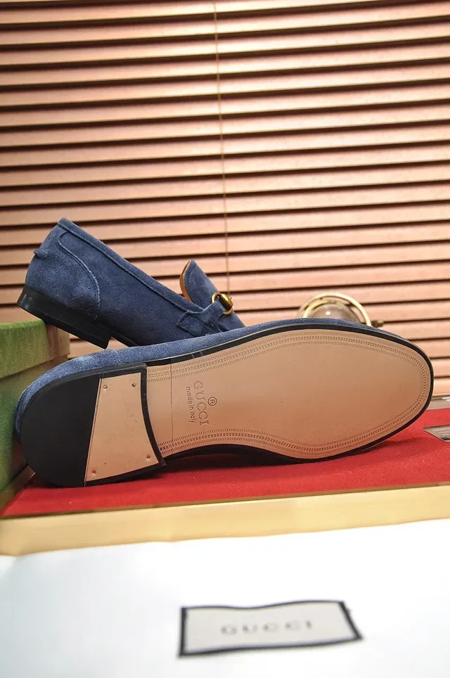 Gucci Horsebit 1955 Mocassins en daim bleu 4