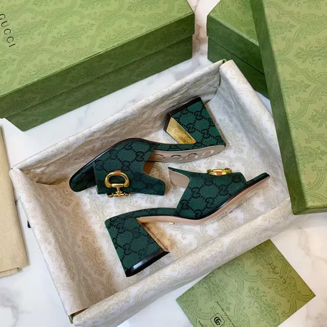 Gucci Horsebit 1955 vert doré GG Monogram Canvas Buckle Casual Sandals 7