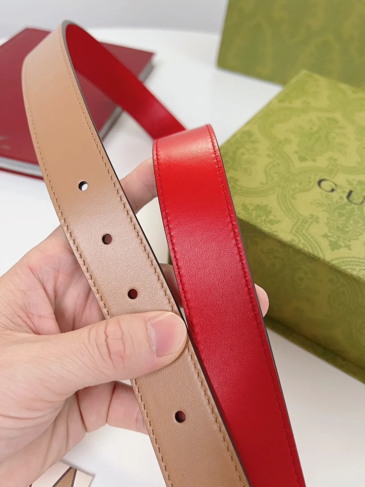 Gucci Horsebit 1955 حزام جلدي أحمر وبيج قابل للعكس 3