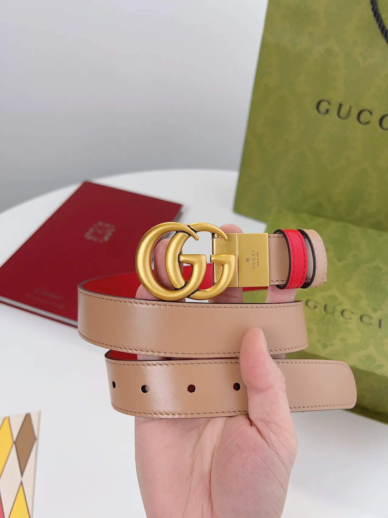Gucci Horsebit 1955 حزام جلدي أحمر وبيج قابل للعكس 7