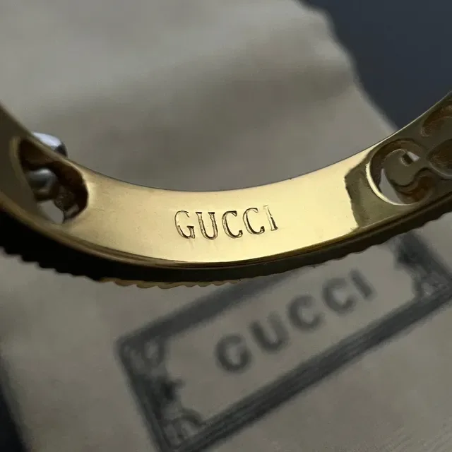 Gucci Icon 18K Gold Star Motif Ring 2