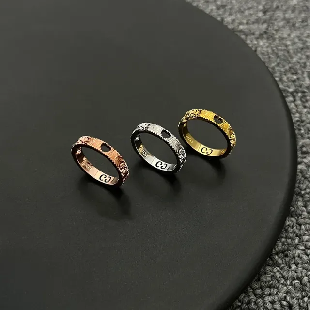 Gucci Icon 18K Gold Star Motif Ring 6