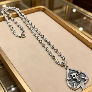 Gucci Interlocking G-Link Spade Skull Pendant Necklace