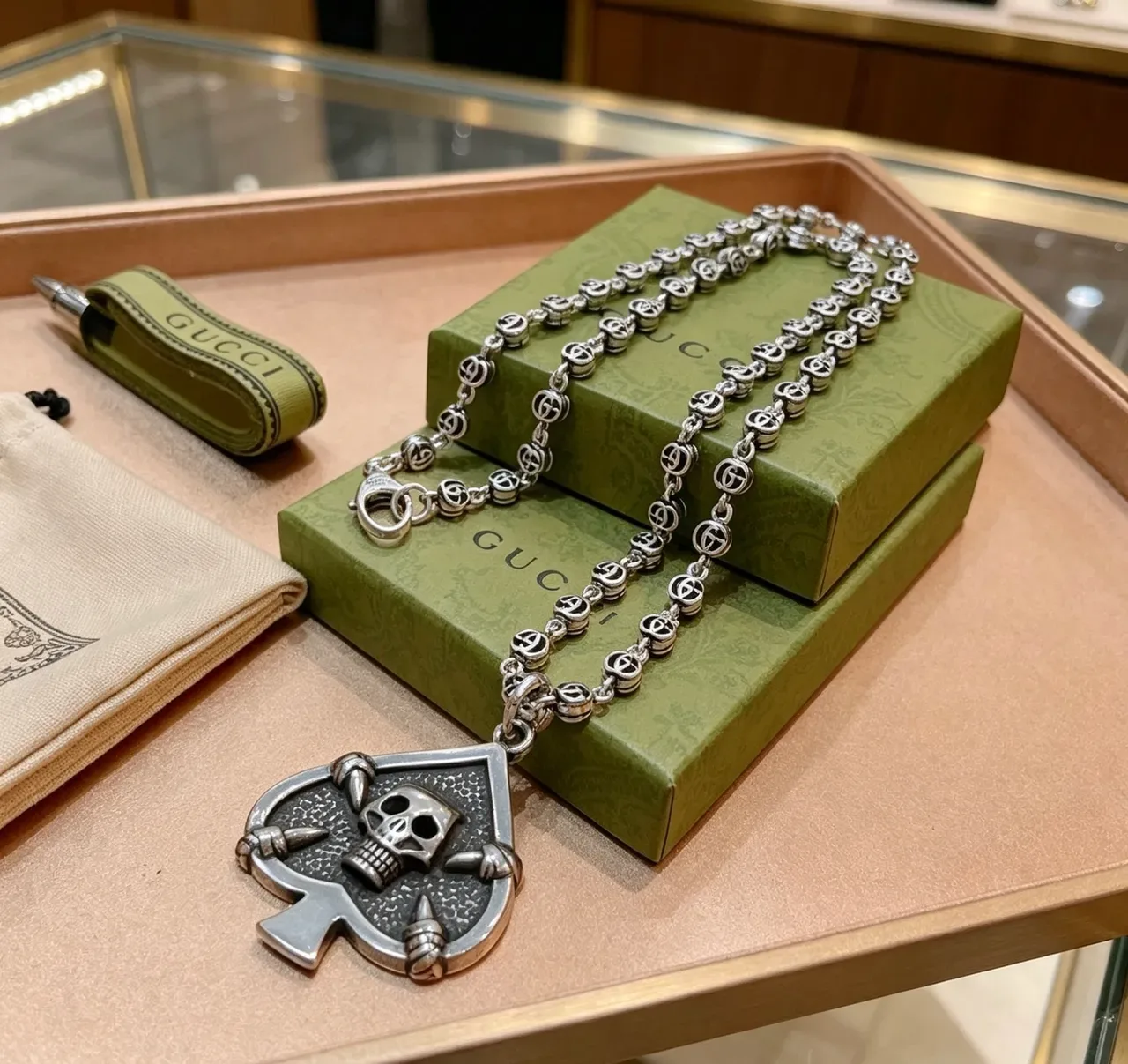 Gucci Interlocking G-Link Spade Skull Pendant Necklace 9