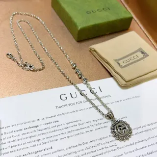 Gucci Interlocking G Sunburst قلادة