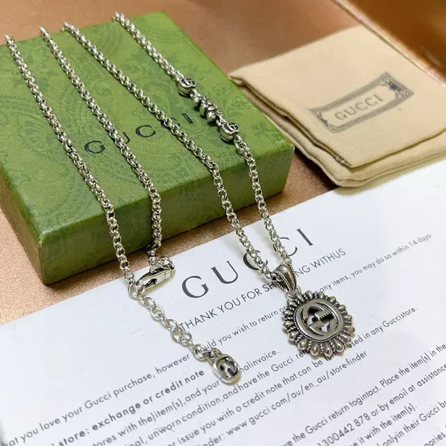 Gucci Interlocking G Sunburst Pendant Necklace 3