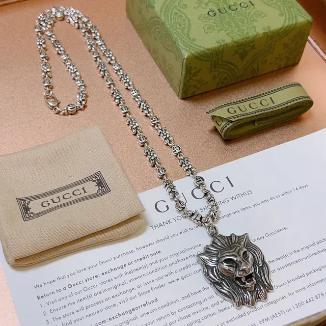 Gucci Lion Head Necklace Silver Beige Pendant Interlocking G Chain Necklace 9
