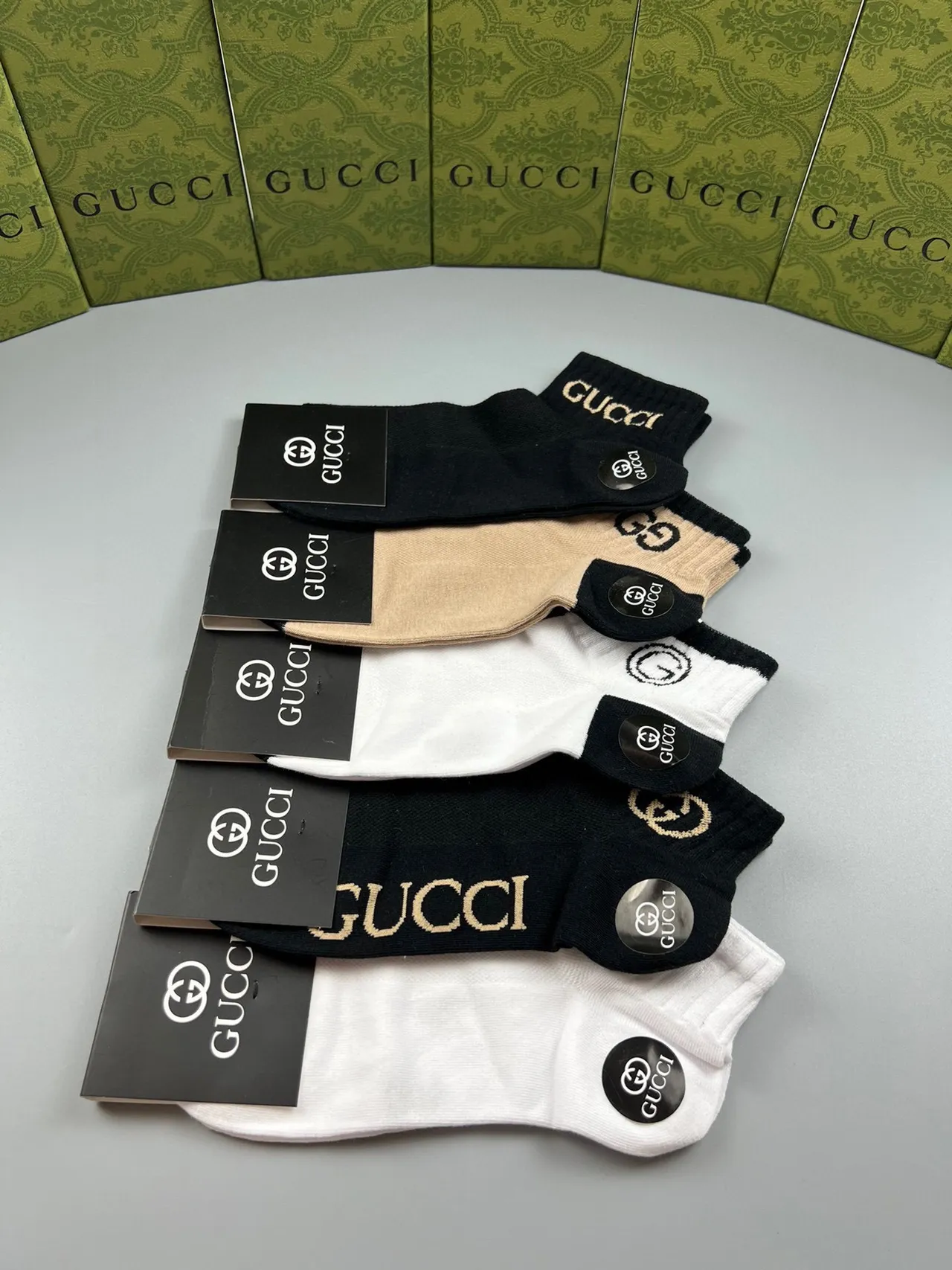 Gucci Logo-Embroidered Ankle Socks 9