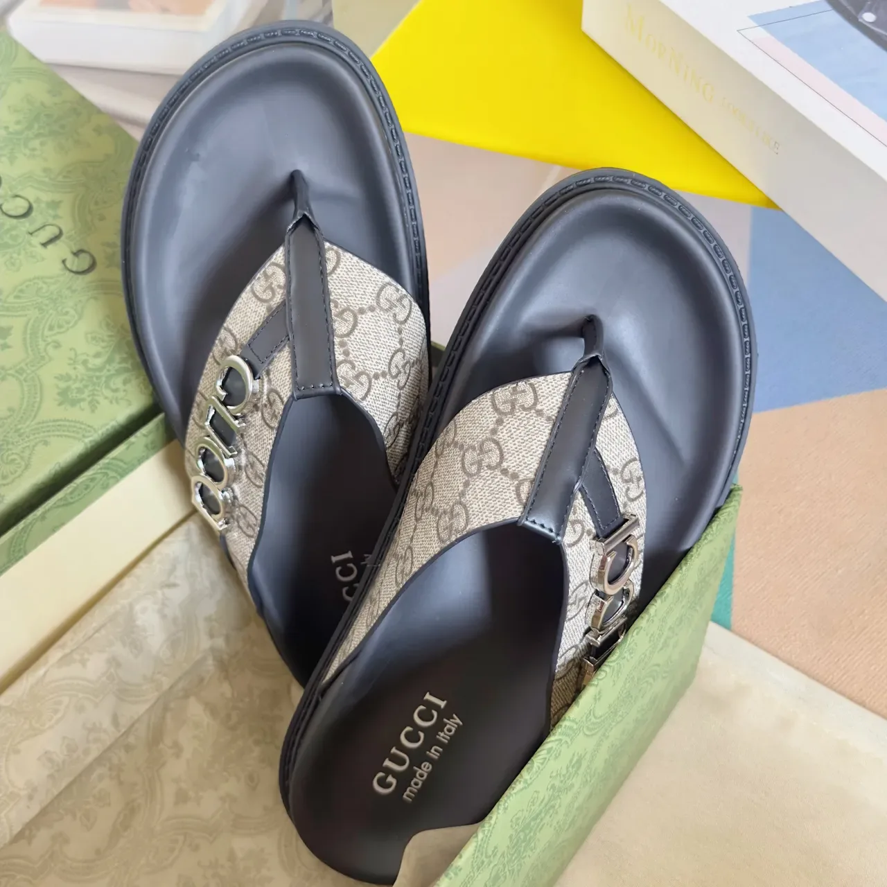 Gucci Ophidia Noir et Doré Embossed GG Monogram Interlocking G Buckles Sandales 9