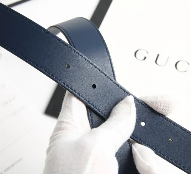 Gucci Ophidia Cinto de couro de grão completo liso com fivela dupla G azul dourado interligada 7
