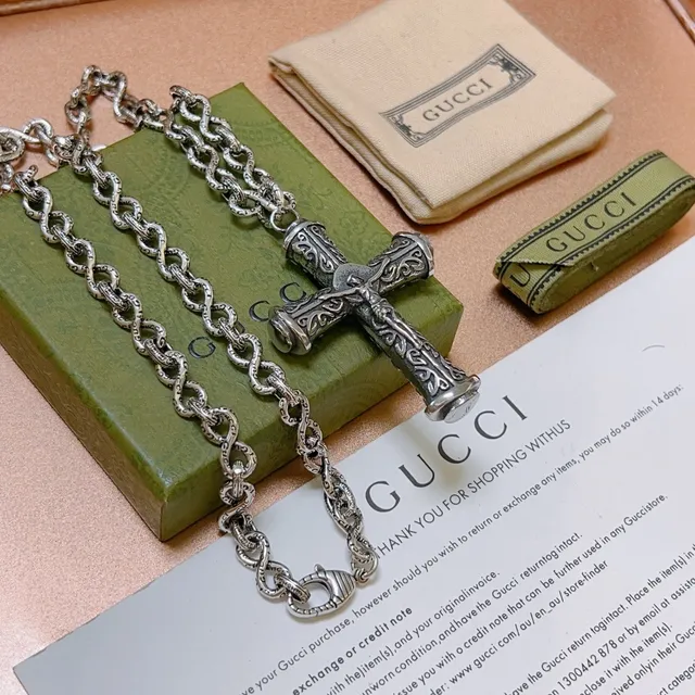 Gucci Ornate Filigree Cross Pendant Silver Necklace 8