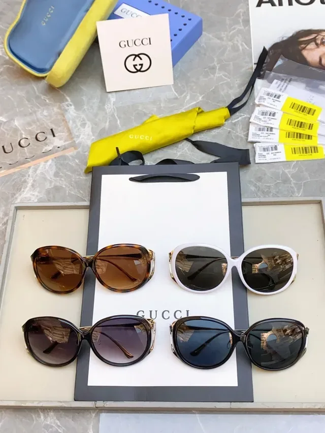 Gucci Oval Frame Gradient Lens Sunglasses 4