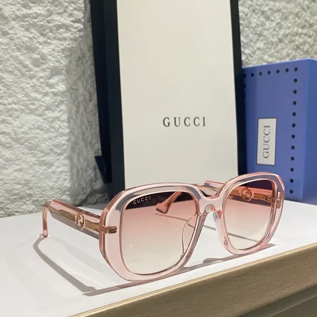Gucci Oversized Square Translucent Pink Gradient Sunglasses 9