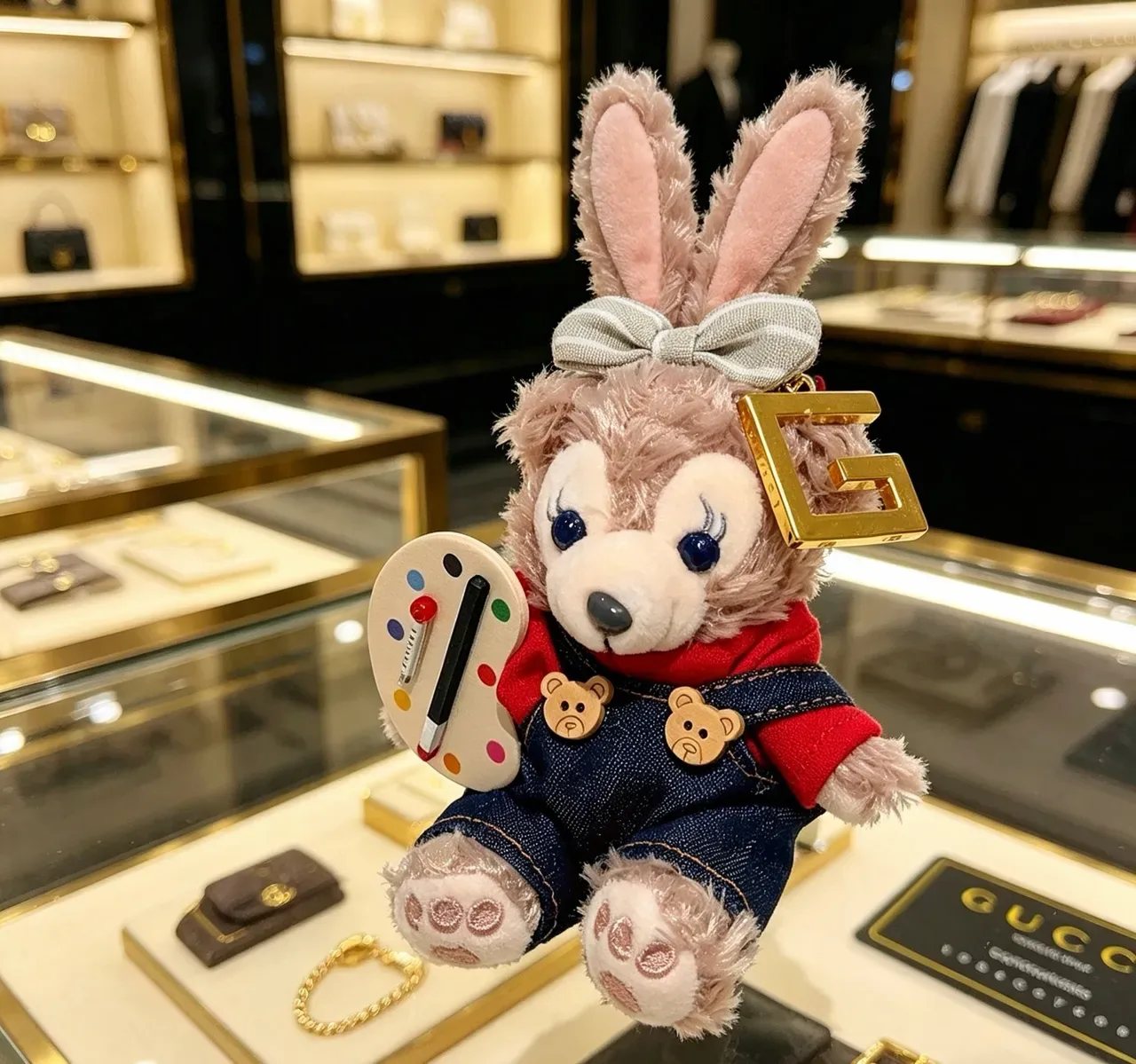 Gucci Pink Blue Plush Bunny Character Artist-Themed Palette Accessory Handbag 6
