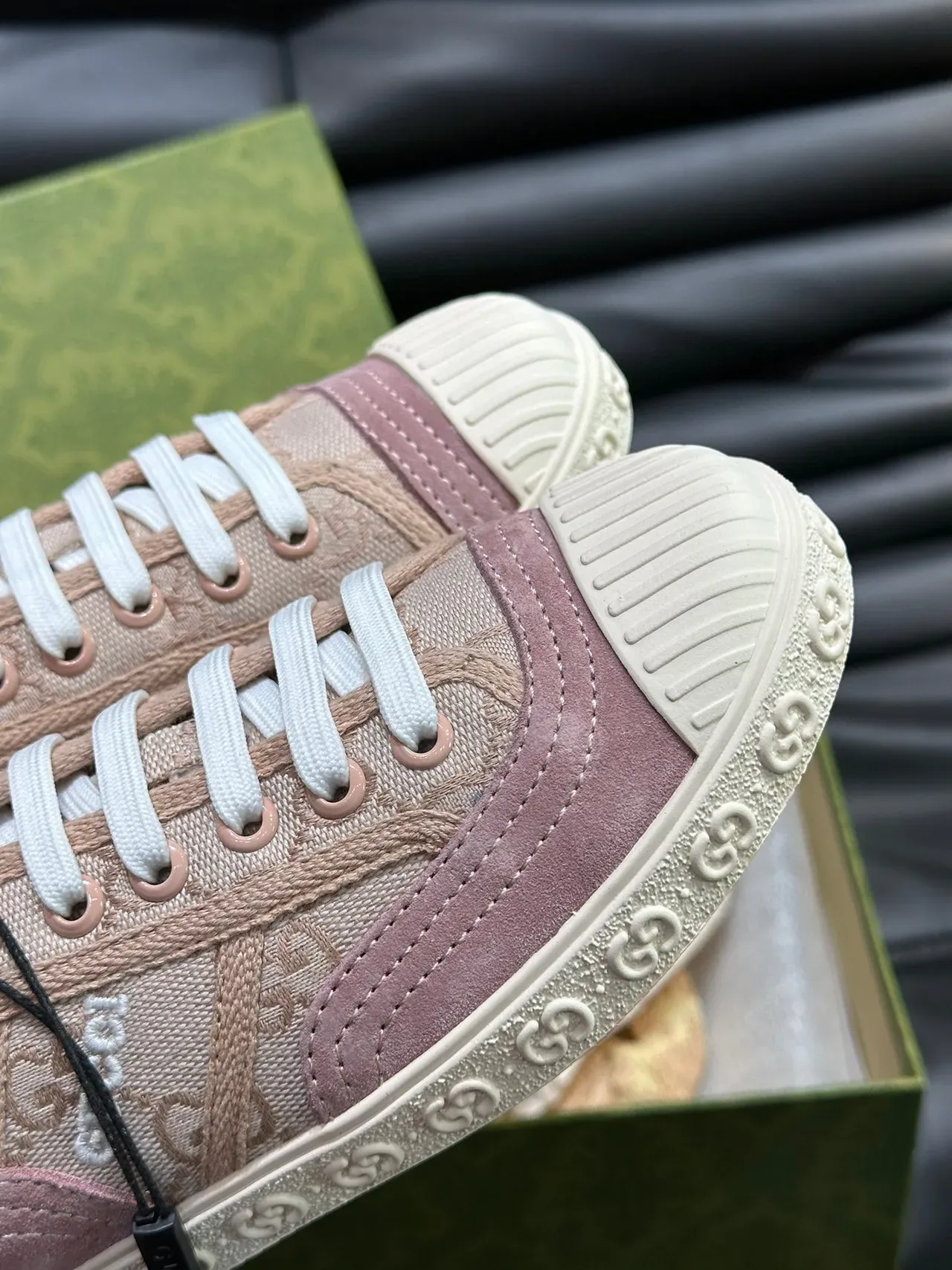 Gucci Pink White Canvas Upper Ribbed Rubber Toe Cap Lifestyle Sneakers 3