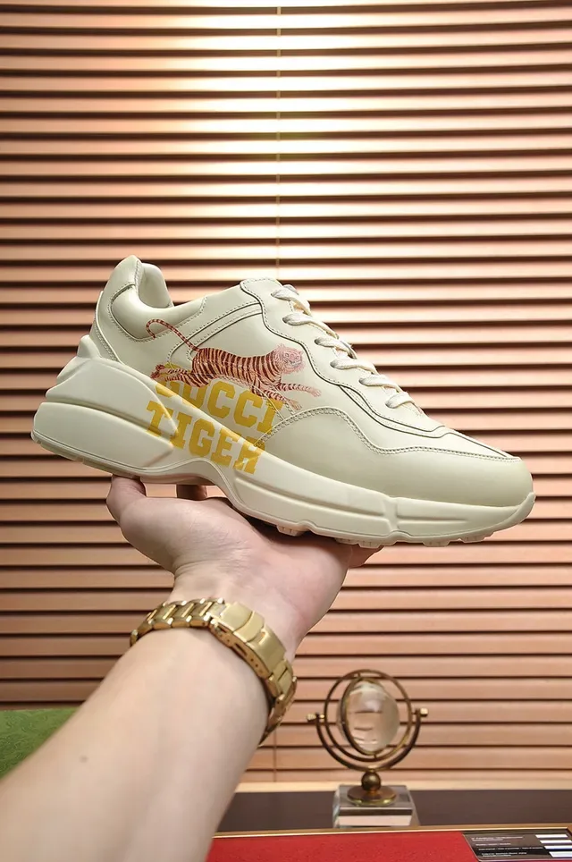 Gucci Rhyton حذاء رياضي كاجوال سميك بيج أصفر قاع طباعة نمر 7