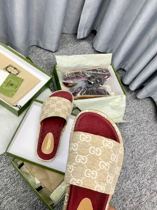Gucci Screener Beige and Red GG Monogram Slippers 9