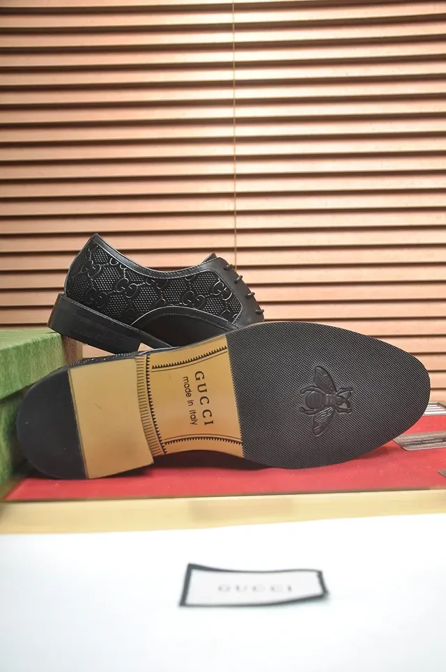 Gucci Screener Sapatos Oxford Preto Cap-Toe Perfurado Logo GG 3