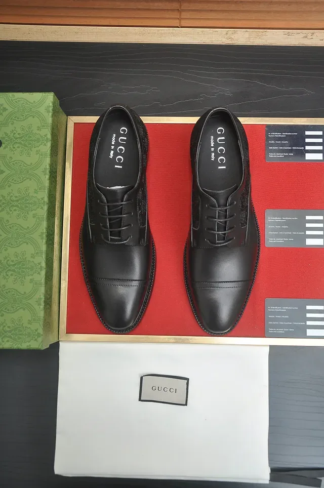 Gucci Screener Sapatos Oxford Preto Cap-Toe Perfurado Logo GG 5