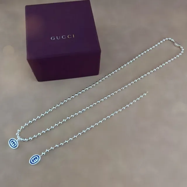 Gucci Screener Double G Collier pendentif émaillé 4