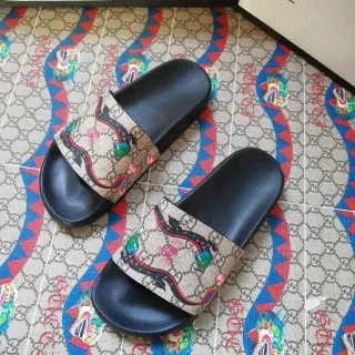 Gucci Screener Dragon Print भूरी और काली चप्पल