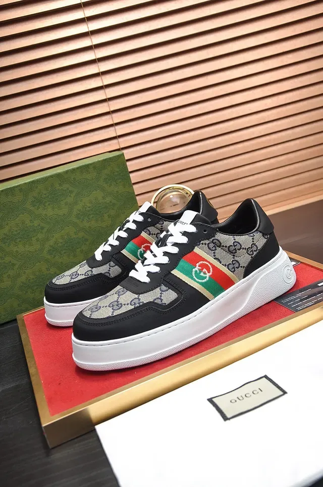 Gucci Screener GG Monogram Lona Riscas Web Vermelho Verde Tênis Lifestyle 7