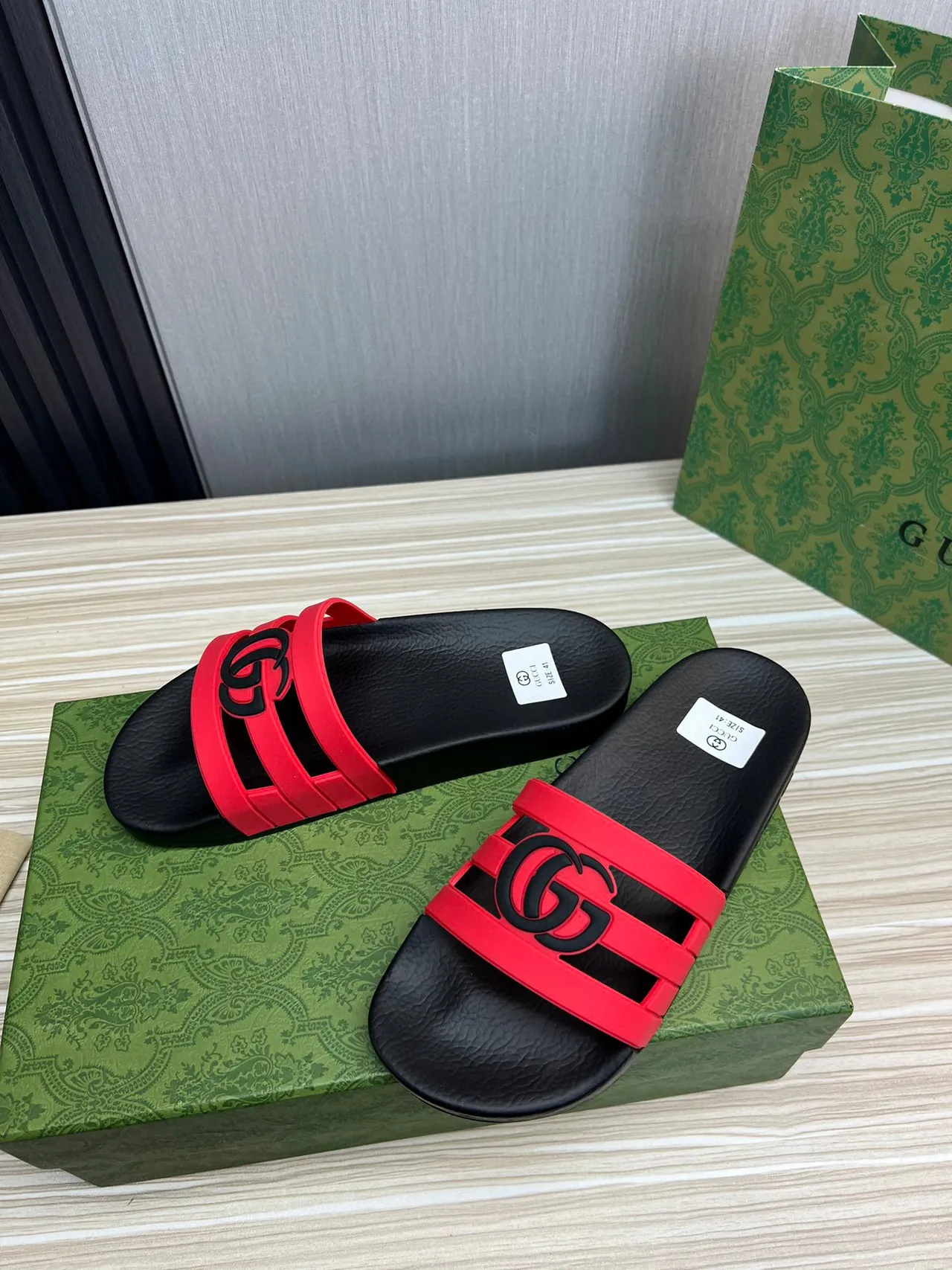 Gucci Screener Interlocking G Red and Black Slide Slippers 8