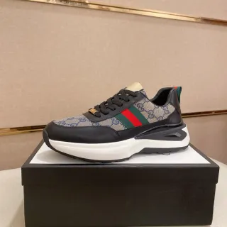 Gucci Screener مونوغرام كانفاس ويب سترايب حذاء رياضي سميك