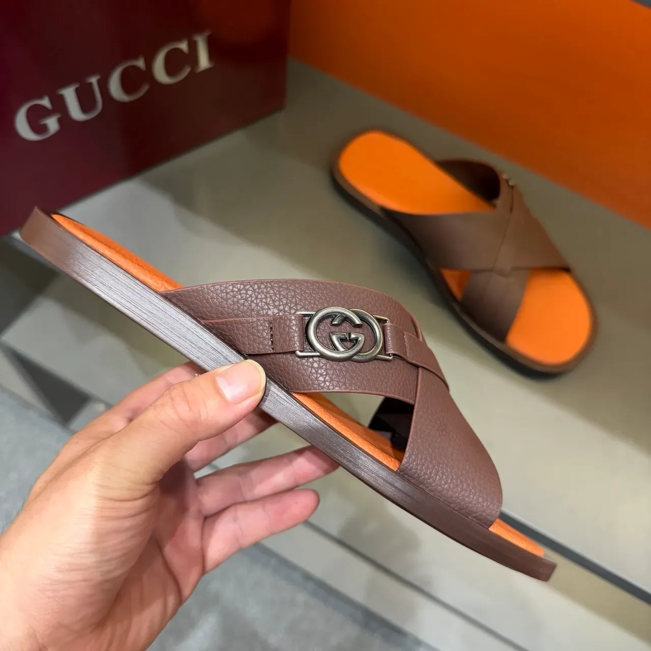 Gucci Screener Sandálias Slide Tirante Cruzado Fivela Metal 11