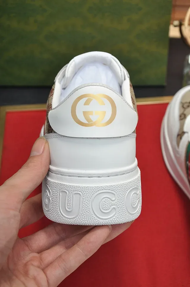 Gucci Screener Blanc GG Monogram Toile Sneakers Lifestyle 3