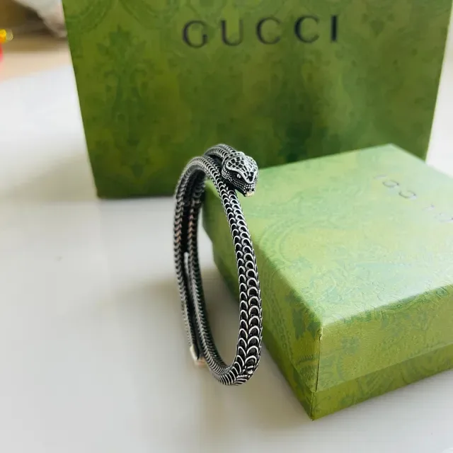 Gucci Serpent Scale-Link Black and Silver Bracelet 9