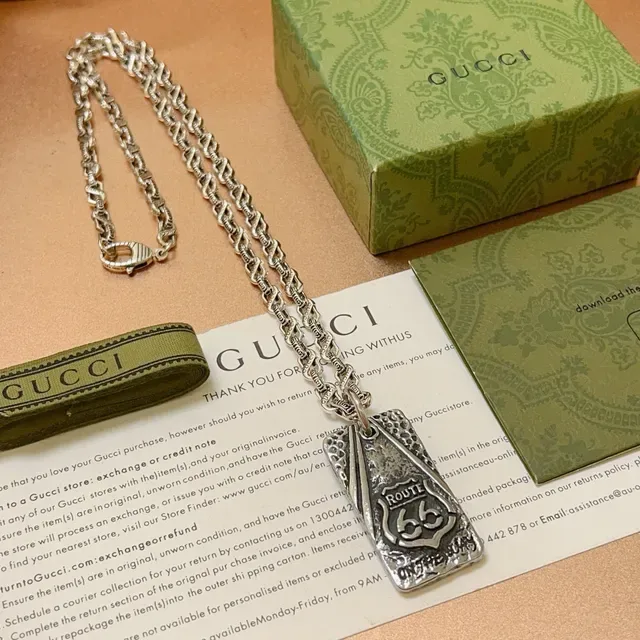 Gucci Silver Army Green Oxidized Finish G-Motif Link Chain Necklace 9