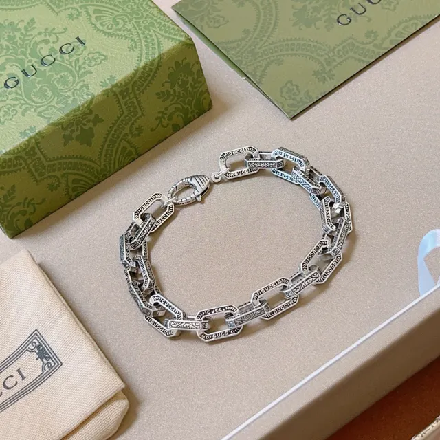 Gucci Silver Black Engraved Chain-Link Rectangular Links Bracelet 3
