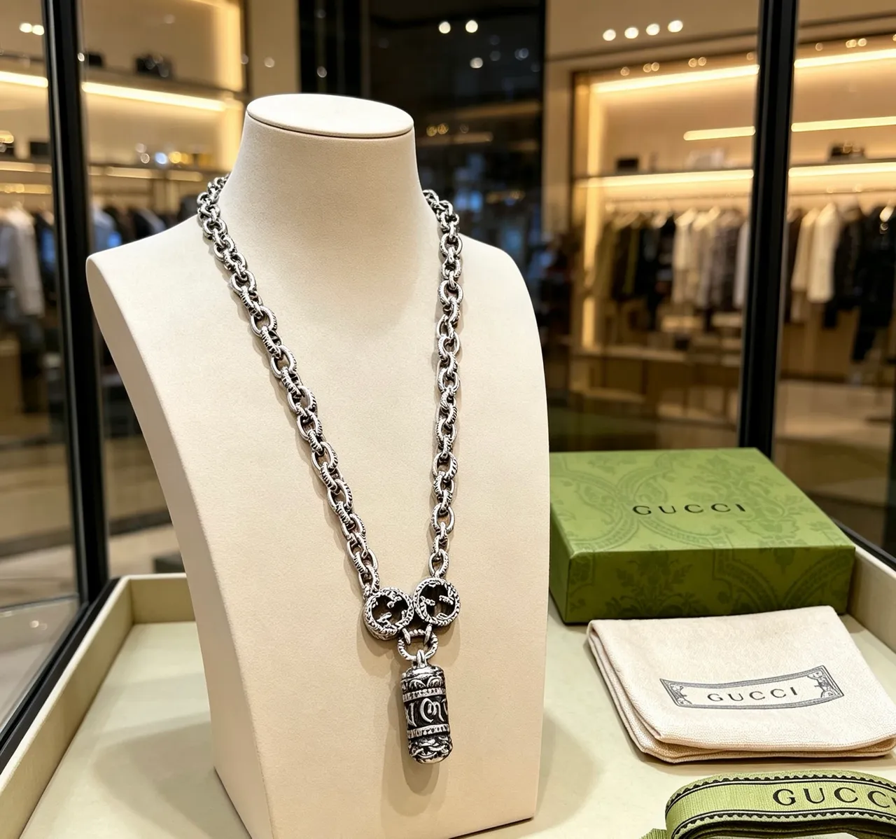 Gucci Silver Black Twisted-Link Chain Interlocking G Motifs Necklace 7