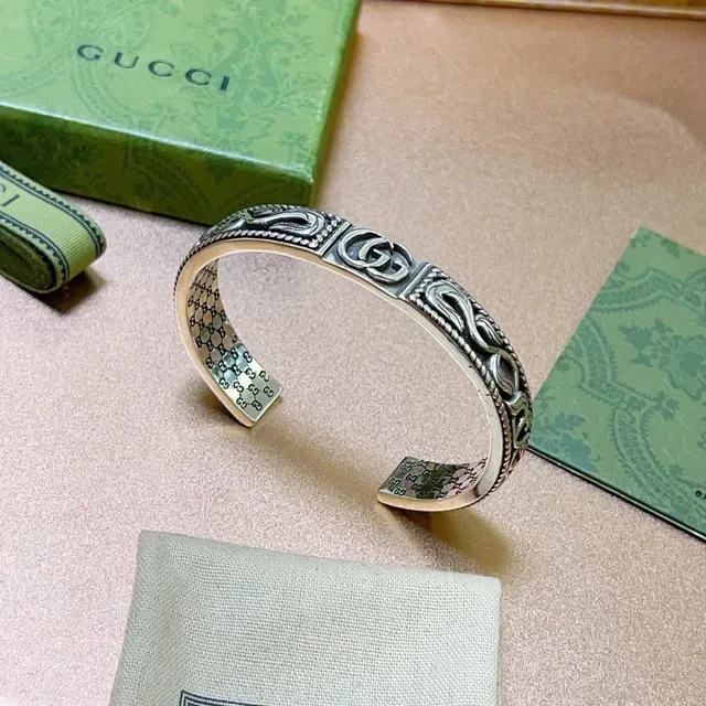 Gucci Silver Gold Ornate Scrollwork Interlocking GG Logo Bracelet 3