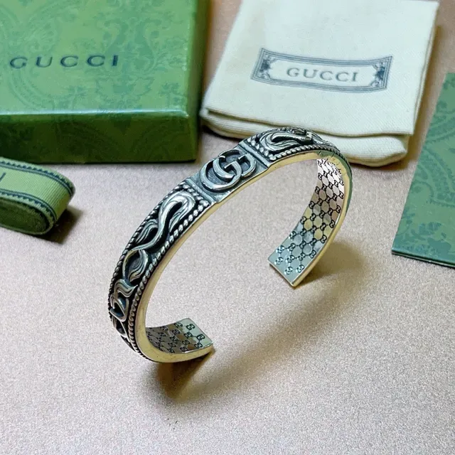 Gucci Silver Gold Ornate Scrollwork Interlocking GG Logo Bracelet 9