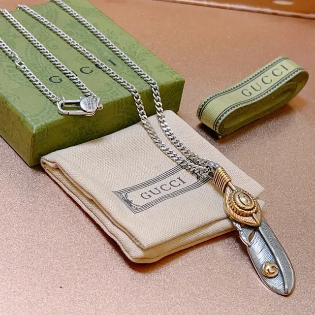 Gucci Silver Gold Two-Tone Metal Feather Pendant Necklace 2